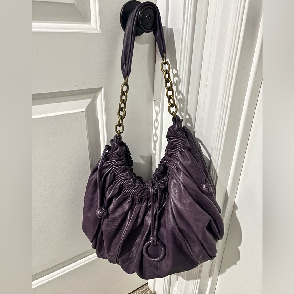 🍎🍎SOLD 🍎🍎BCBG MaxAzria Purple Ruched Leather Shoulder Bag Chain Strap
